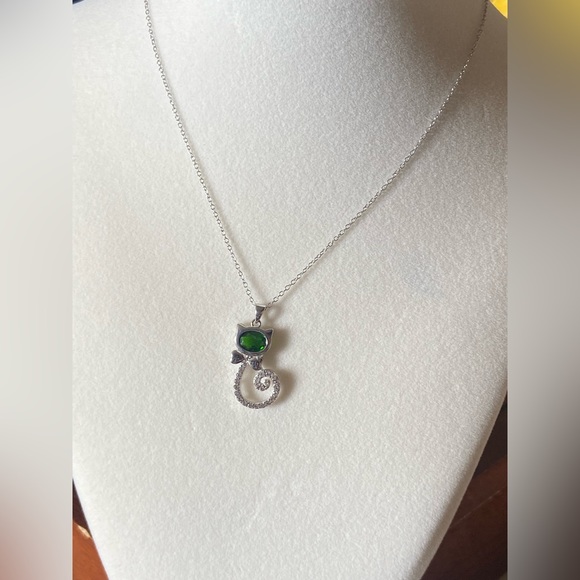 Green Chrome Diopside Cat Pendant w/ Chain 1.59ctw - Picture 5 of 10